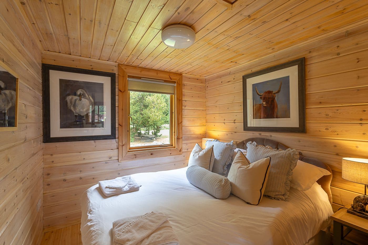 King-size bedroom